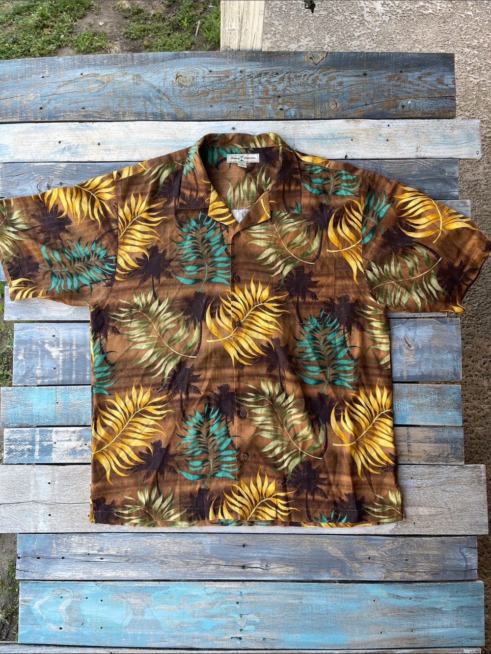 Tommy Bahama 100% Silk Brown Tropical Leaf Camp Shirt with Yellow & Green